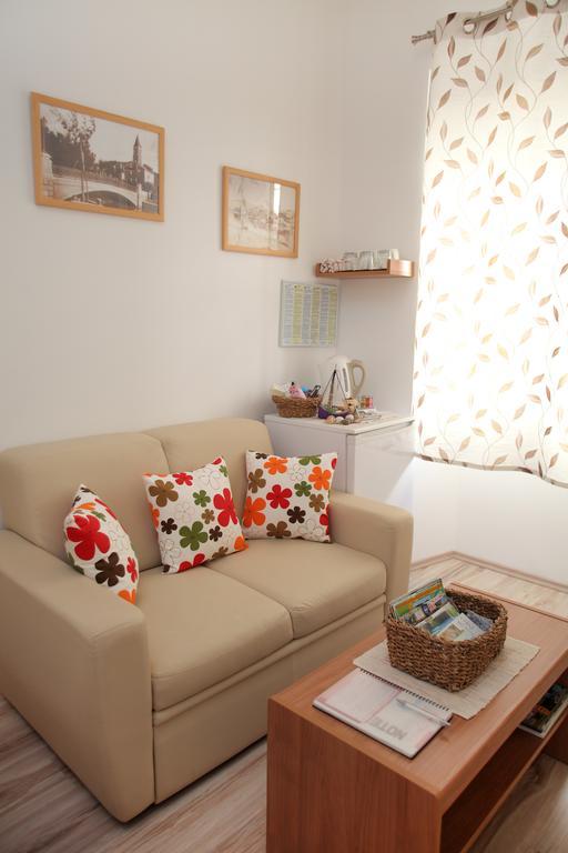 Room Mira Трогір Екстер'єр фото