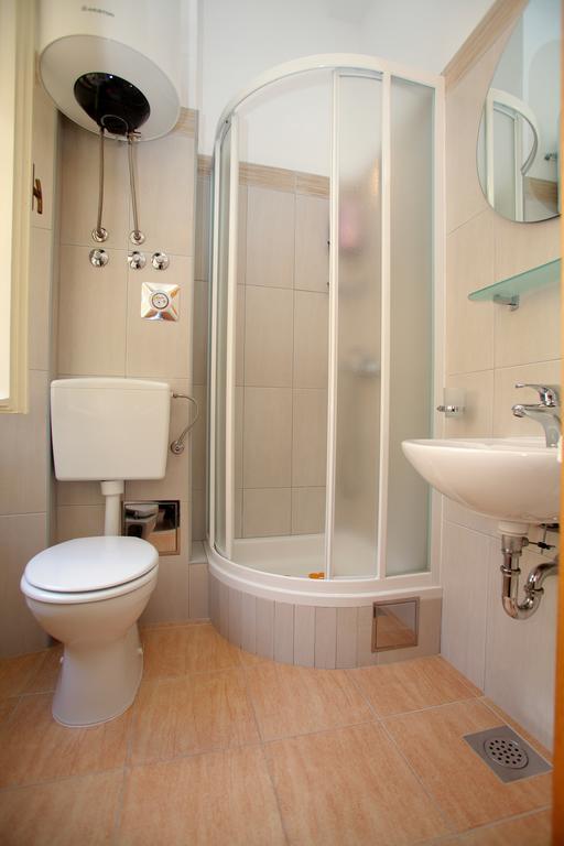 Room Mira Трогір Екстер'єр фото