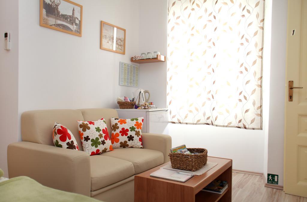 Room Mira Трогір Екстер'єр фото